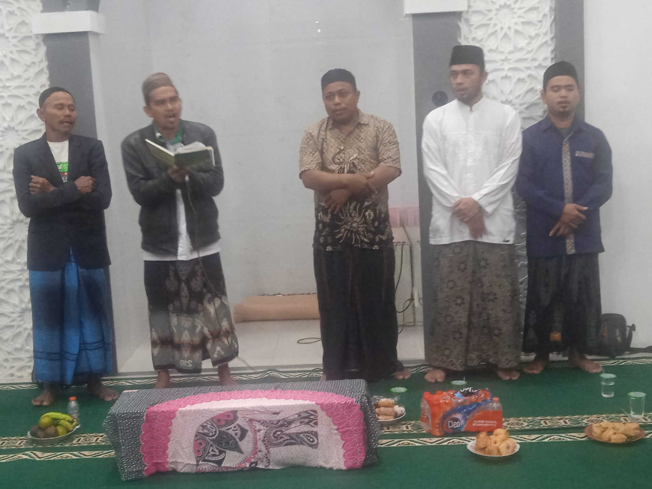 Penuh Khidmat, Warga Puri Kencana Wagir Peringati Maulid Nabi Muhammad SAW di Mushola Al Rahma