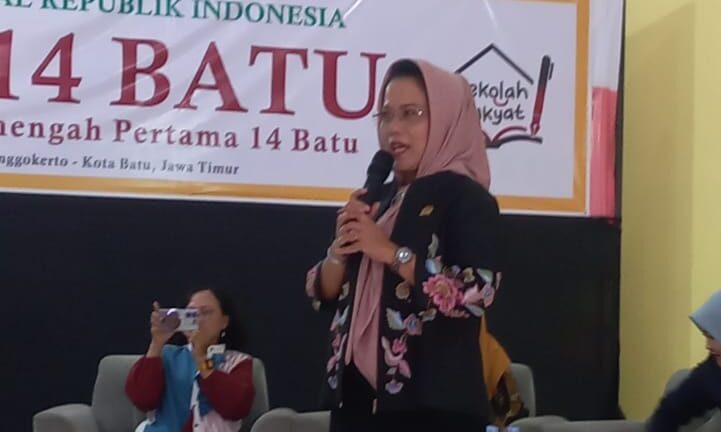 Sri Untari Paparkan Pentingnya Parenting di Dua Tempat Lembaga Pendidikan Sekolah Rakyat