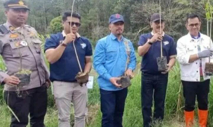 Plh Dinas Lingkungan Hidup Kota Malang, Hadiri Kegiatan Tanam Pohon Memperingati HUT Radio City Guide 911 FM