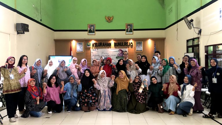 Mahasiswa Ilmu Komunikasi UM Gelar Workshop Branding untuk Tingkatkan Daya Saing UMKM Bunulrejo