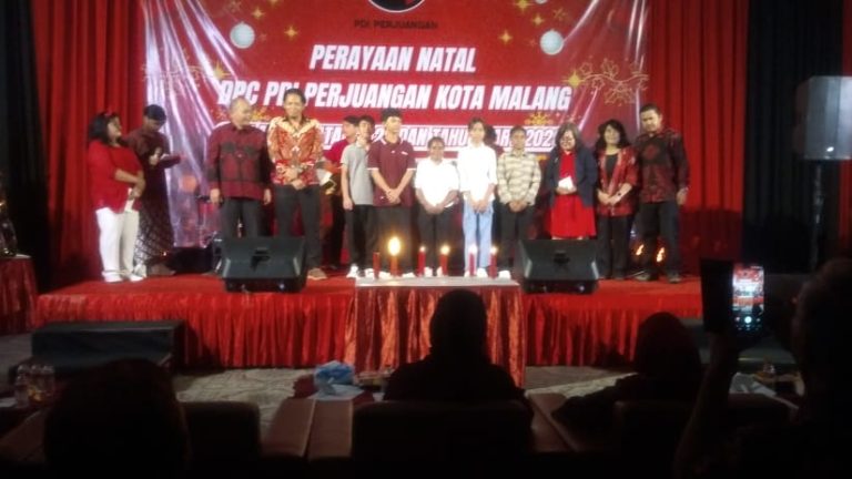 Perayaan Natal Penuh Damai di Aula Kantor DPC PDI Perjuangan Kota Malang