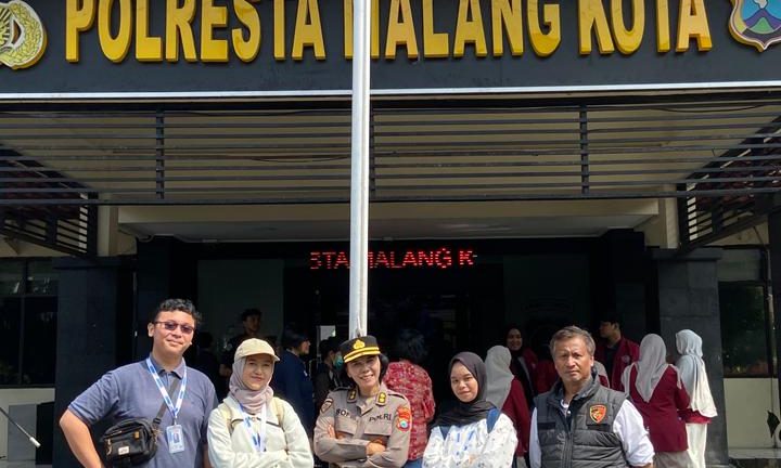 Jumat Berkah! Polresta Malang Kota Manjakan Warga dengan Makan Gratis dan Cek Kesehatan