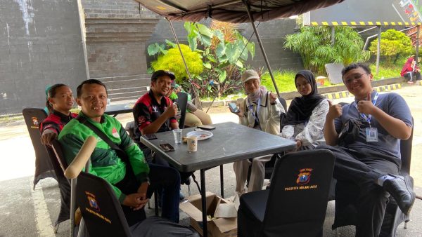 Rayakan Hari Bhayangkara ke-80, Polresta Malang Kota Bagikan 500 Porsi Sarapan Gratis untuk Warga