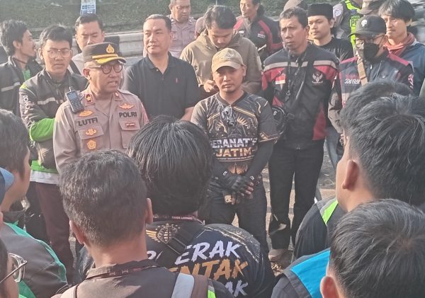 Ribuan Ojol Malang Konvoi Demo ke Surabaya, Tuntut Keadilan Aplikator