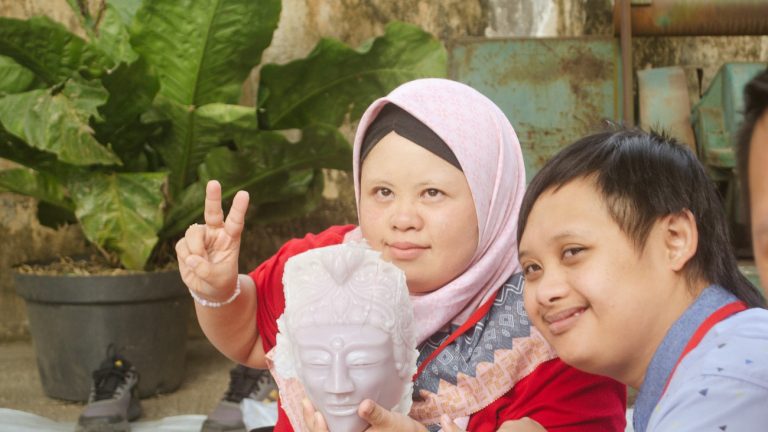 Difabel Malang Sulap Topeng Malangan Jadi Peluang Mandiri