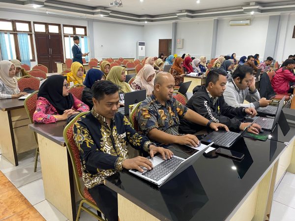 Workshop AI Guru Seni Budaya SMP Kota Malang