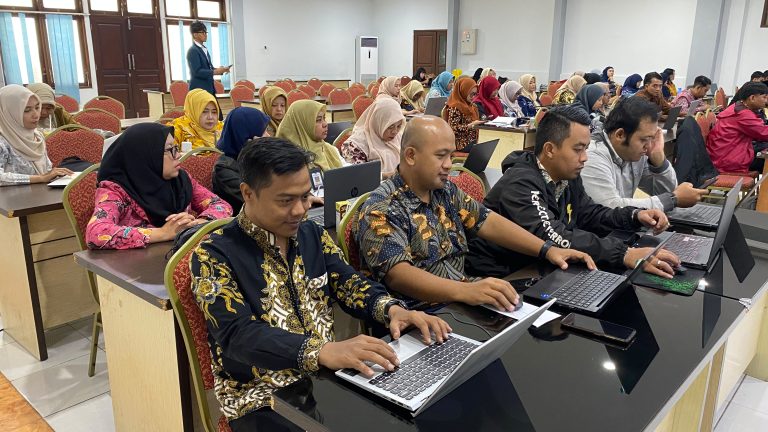 Workshop AI Guru Seni Budaya SMP Kota Malang