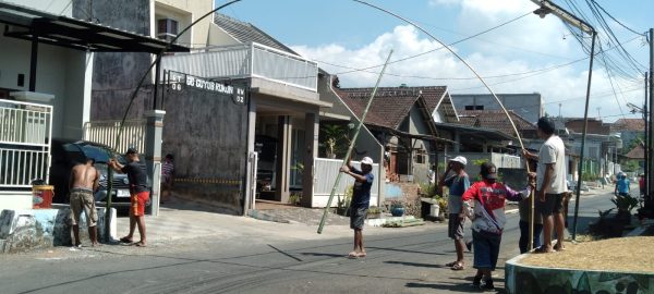 Tradisi Gotong Royong Sambut HUT RI ke-81: Cerita Guyub Rukun Warga Pandanlandung