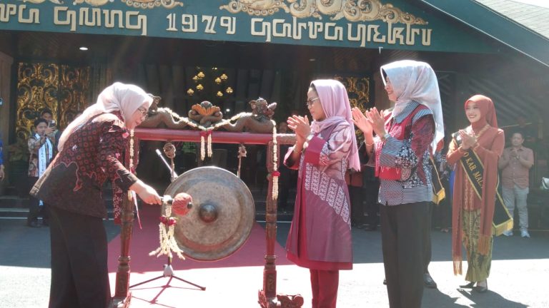 Asisten 3 Pemkab Malang Resmi Luncurkan Logo Hari Jadi ke-1266