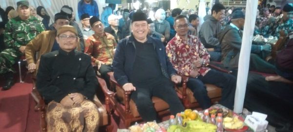 Sekda Budiar Anwar Paparkan Program Bedah Rumah ‘Aladin’ di Bersih Desa Pandanlandung