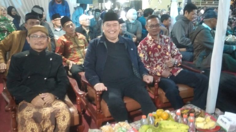 Sekda Budiar Anwar Paparkan Program Bedah Rumah ‘Aladin’ di Bersih Desa Pandanlandung