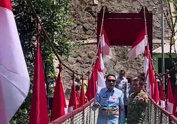 Jembatan Garuda Dorong Konektivitas Ekonomi Warga Kampung Putih