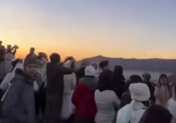 Kawasan Wisata Bromo Kembali Dibuka Pasca-Kebakaran
