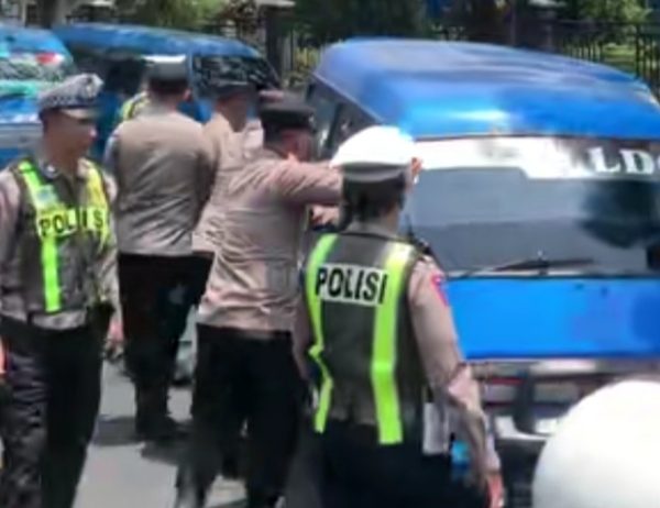 Sopir Angkot Malang Demo Tolak Trans Jatim dan Tuntut Integrasi